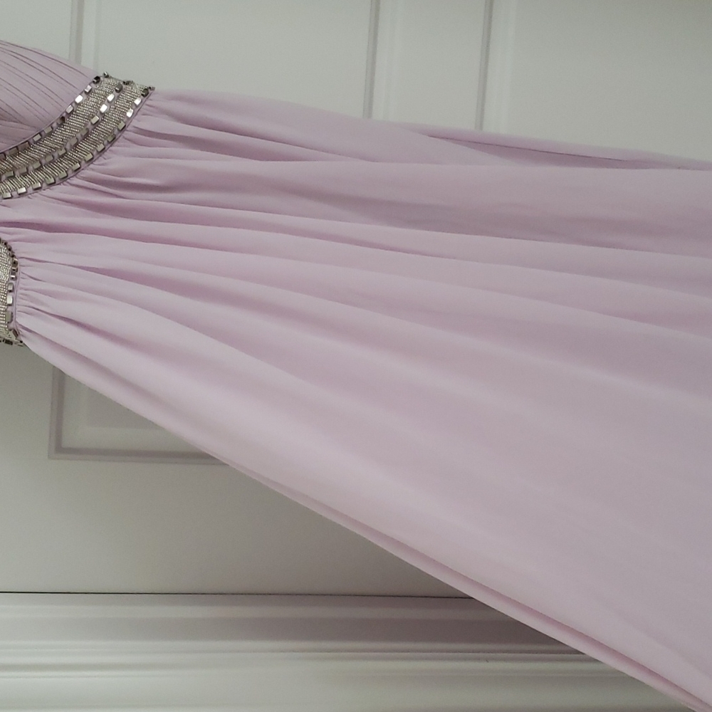 Gown - Picture 3 of 5